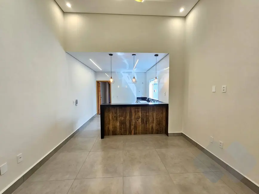 Foto 2 de Casa com 2 quartos à venda, 153m2 em Lívia, Botucatu - SP
