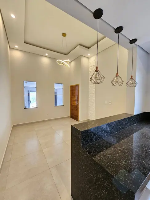 Foto 5 de Casa com 2 quartos à venda, 153m2 em Lívia, Botucatu - SP