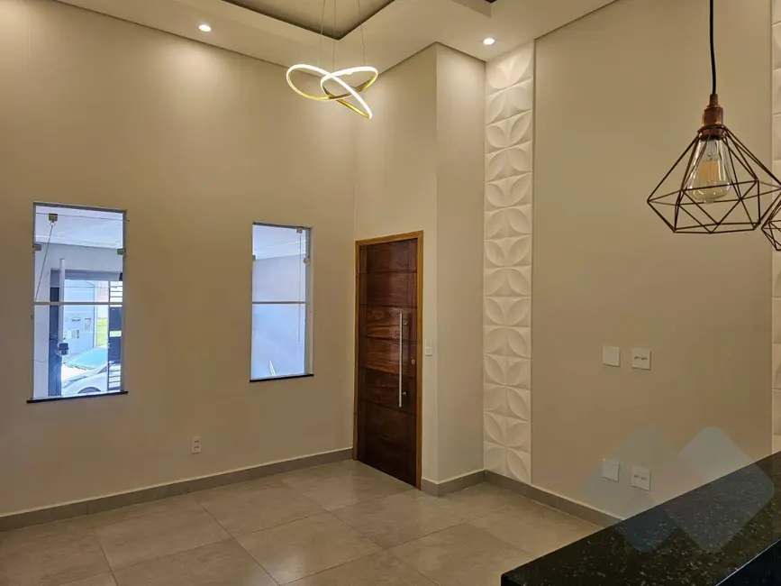 Foto 3 de Casa com 2 quartos à venda, 153m2 em Lívia, Botucatu - SP