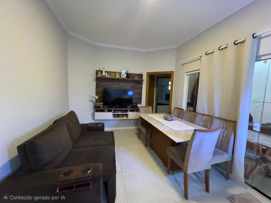 Foto 4 de Casa com 3 quartos à venda, 160m2 em Residencial Lívia I, Botucatu - SP