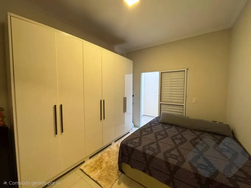 Foto 7 de Casa com 3 quartos à venda, 160m2 em Residencial Lívia I, Botucatu - SP