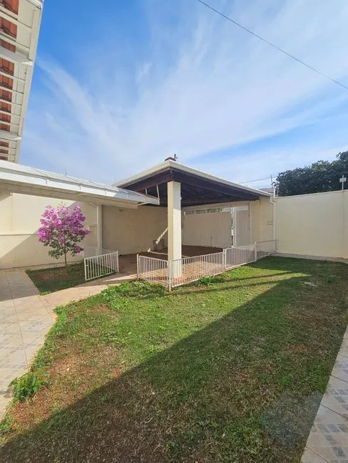 Foto 2 de Casa com 3 quartos à venda, 250m2 em Jardim Paraíso, Botucatu - SP