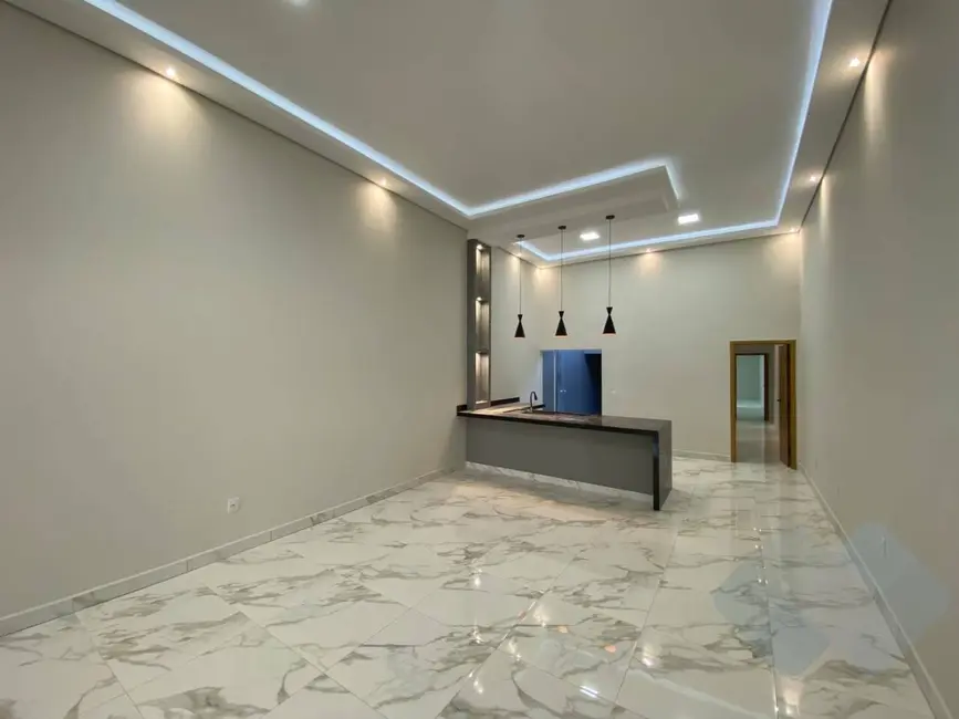 Foto 4 de Casa com 3 quartos à venda, 150m2 em Lívia, Botucatu - SP