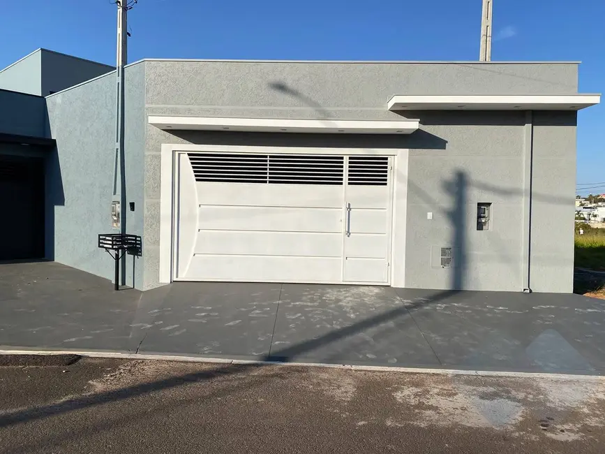 Foto 1 de Casa com 3 quartos à venda, 150m2 em Lívia, Botucatu - SP