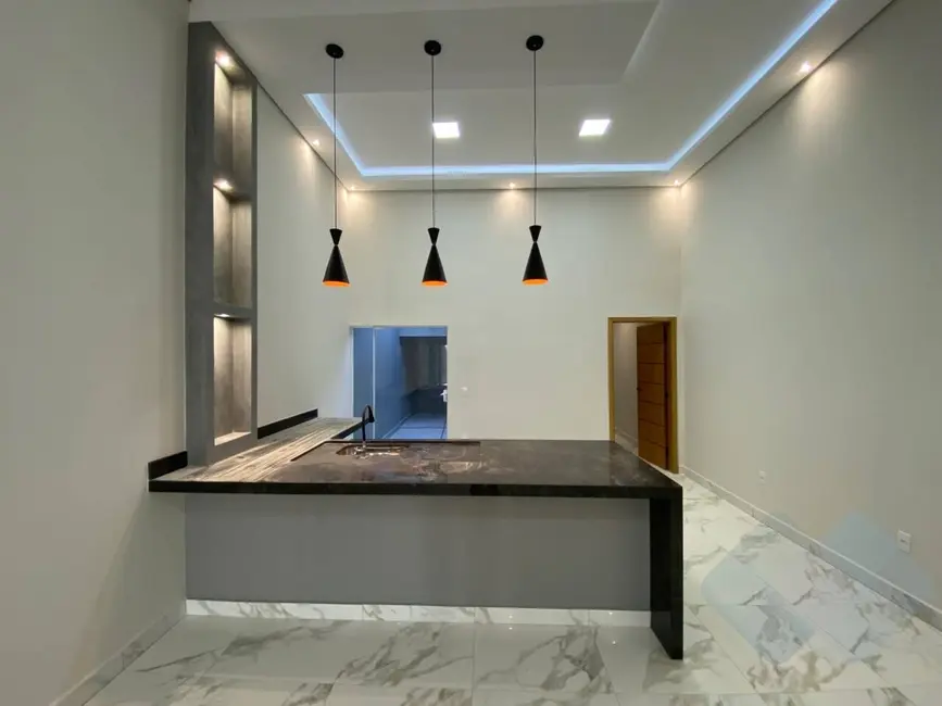 Foto 5 de Casa com 3 quartos à venda, 150m2 em Lívia, Botucatu - SP