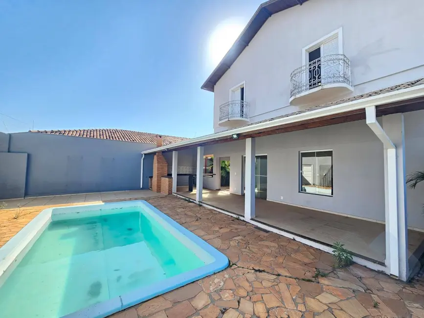 Foto 1 de Casa com 3 quartos à venda, 311m2 em Jardim Paraíso, Botucatu - SP