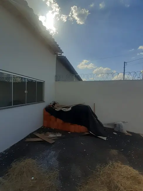 Casa com 2 quartos à venda, 66m2 em Jardim Sucupira, Uberlandia - MG - imagem 4 Foto 4 de Casa com 2 quartos à venda, 66m2 em Jardim Sucupira, Uberlandia - MG
