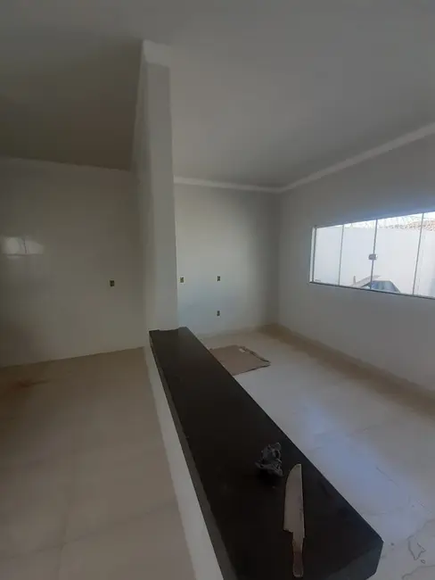 Foto 2 de Casa com 2 quartos à venda, 66m2 em Jardim Sucupira, Uberlandia - MG