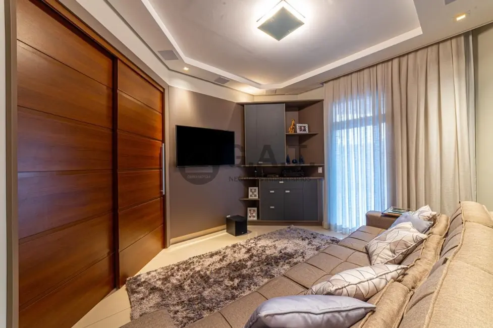 Foto 5 de Casa de Condomínio com 4 quartos para alugar, 419m2 em Parque Campolim, Sorocaba - SP