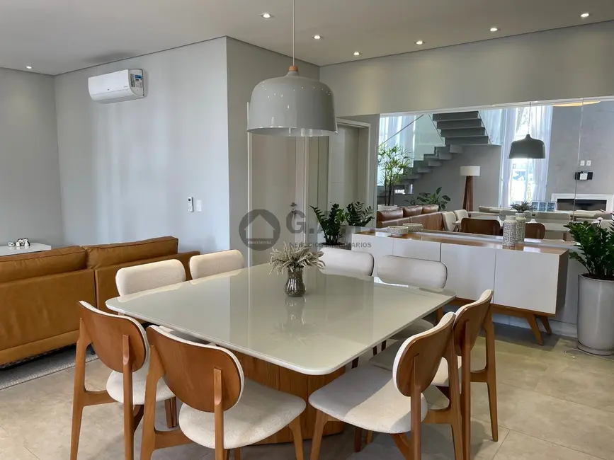 Casa de Condomínio com 2 quartos à venda, 316m2 em Iporanga, Sorocaba - SP - imagem 4 Foto 4 de Casa de Condomínio com 2 quartos à venda, 316m2 em Iporanga, Sorocaba - SP