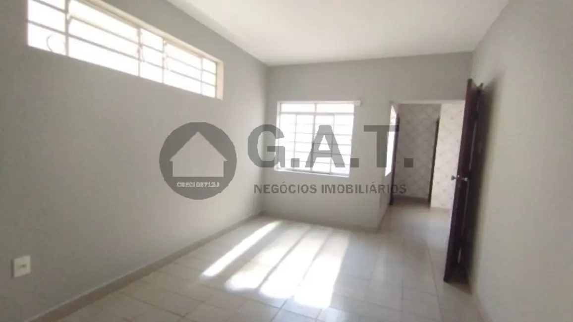 Foto 4 de Casa com 2 quartos para alugar, 172m2 em Vila Carvalho, Sorocaba - SP