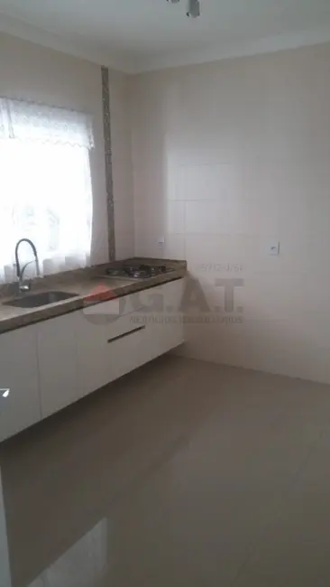 Casa de Condomínio com 3 quartos para alugar, 244m2 em Iporanga, Sorocaba - SP - imagem 7 Foto 7 de Casa de Condomínio com 3 quartos para alugar, 244m2 em Iporanga, Sorocaba - SP