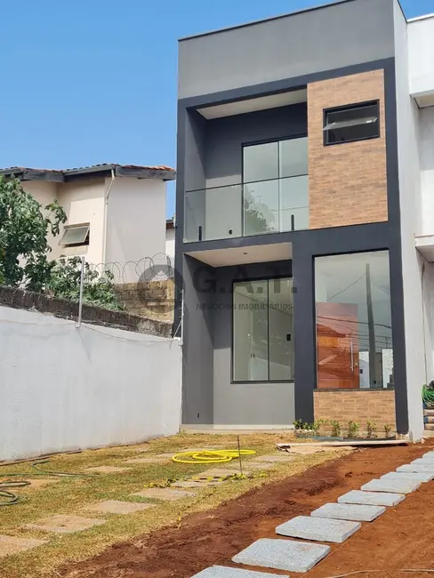 Foto 2 de Casa com 2 quartos à venda, 85m2 em Jardim Simus, Sorocaba - SP