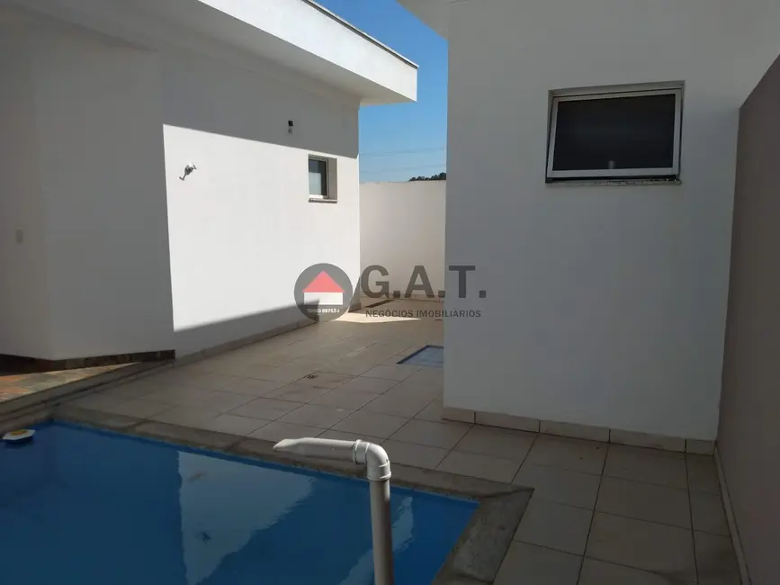 Casa de Condomínio com 3 quartos à venda, 209m2 em Cajuru do Sul, Sorocaba - SP - imagem 4 Foto 4 de Casa de Condomínio com 3 quartos à venda, 209m2 em Cajuru do Sul, Sorocaba - SP