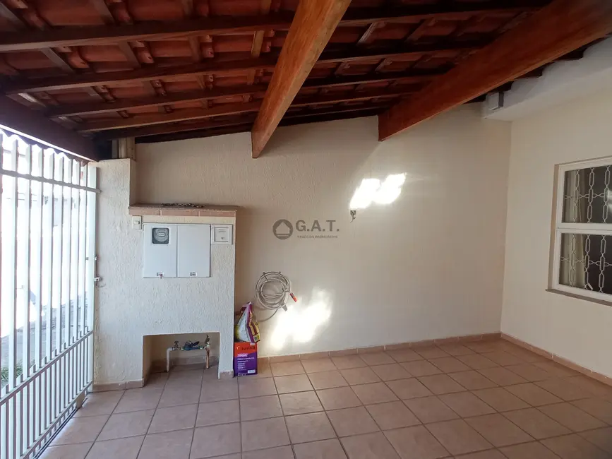 Foto 3 de Casa com 2 quartos para alugar, 150m2 em Jardim Prestes de Barros, Sorocaba - SP