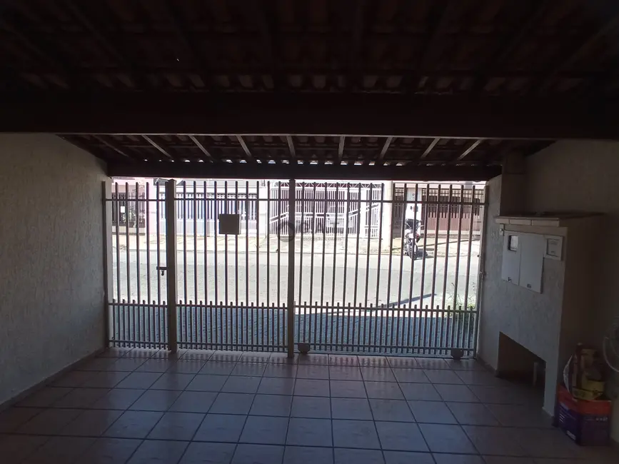 Foto 4 de Casa com 2 quartos para alugar, 150m2 em Jardim Prestes de Barros, Sorocaba - SP