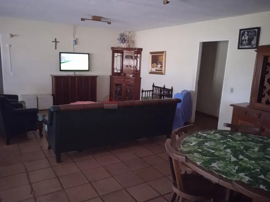 Chácara com 6 quartos para alugar, 500m2 em Itu - SP - imagem 2 Foto 2 de Chácara com 6 quartos para alugar, 500m2 em Itu - SP