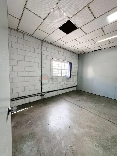 Foto 2 de Sala Comercial para alugar, 125m2 em Iporanga, Sorocaba - SP