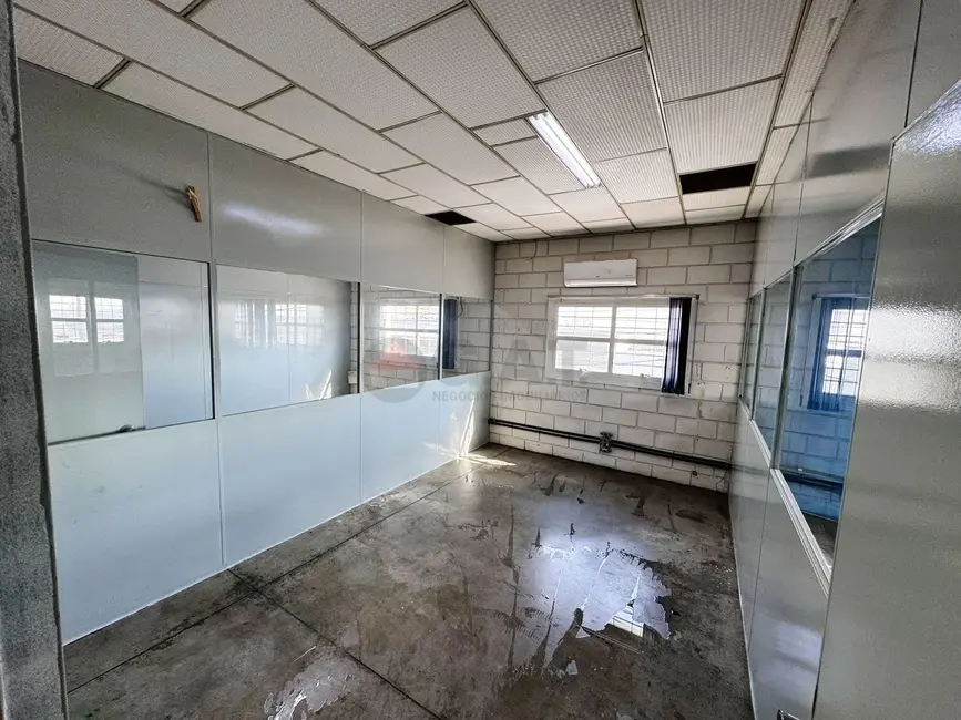 Foto 5 de Sala Comercial para alugar, 125m2 em Iporanga, Sorocaba - SP