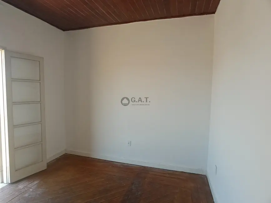 Casa com 4 quartos à venda, 175m2 em Centro, Sorocaba - SP - imagem 3 Foto 3 de Casa com 4 quartos à venda, 175m2 em Centro, Sorocaba - SP