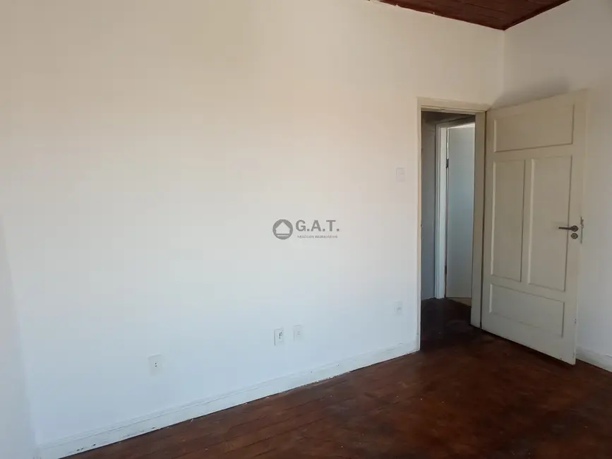 Casa com 4 quartos à venda, 175m2 em Centro, Sorocaba - SP - imagem 5 Foto 5 de Casa com 4 quartos à venda, 175m2 em Centro, Sorocaba - SP