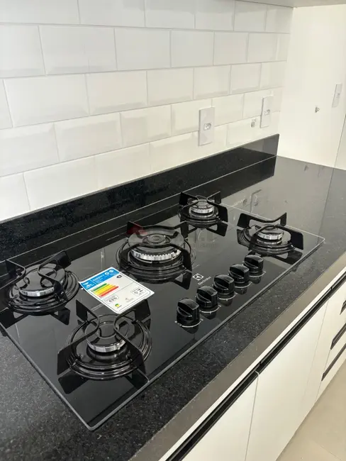Casa de Condomínio com 3 quartos à venda, 185m2 em Jardim Residencial Chácara Ondina, Sorocaba - SP - imagem 4 Foto 4 de Casa de Condomínio com 3 quartos à venda, 185m2 em Jardim Residencial Chácara Ondina, Sorocaba - SP