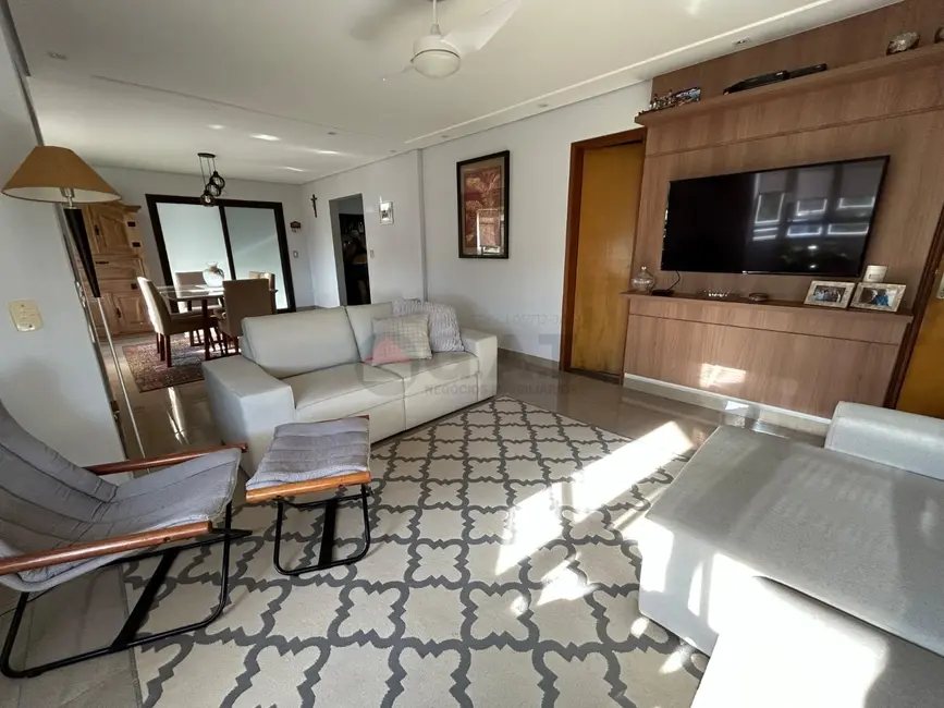 Foto 3 de Casa de Condomínio com 3 quartos à venda, 220m2 em Parque Village Castelo, Itu - SP