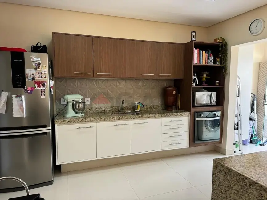Casa de Condomínio com 3 quartos à venda, 207m2 em Cajuru do Sul, Sorocaba - SP - imagem 5 Foto 5 de Casa de Condomínio com 3 quartos à venda, 207m2 em Cajuru do Sul, Sorocaba - SP