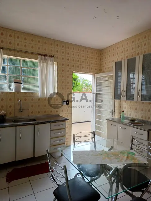Casa com 3 quartos à venda, 150m2 em Jardim Simus, Sorocaba - SP - imagem 6 Foto 6 de Casa com 3 quartos à venda, 150m2 em Jardim Simus, Sorocaba - SP