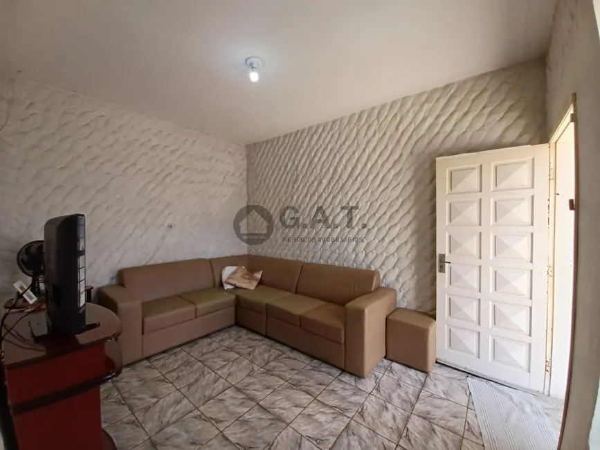 Casa com 3 quartos à venda, 150m2 em Jardim Simus, Sorocaba - SP - imagem 3 Foto 3 de Casa com 3 quartos à venda, 150m2 em Jardim Simus, Sorocaba - SP