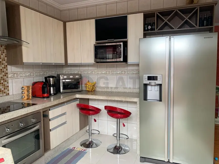 Casa com 3 quartos à venda, 160m2 em Wanel Ville, Sorocaba - SP - imagem 5 Foto 5 de Casa com 3 quartos à venda, 160m2 em Wanel Ville, Sorocaba - SP