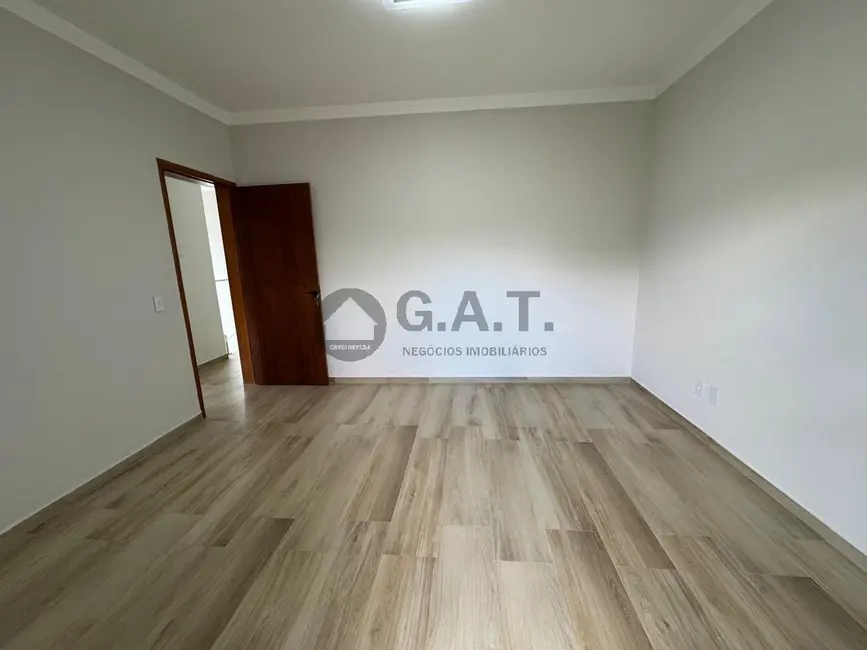 Casa de Condomínio com 3 quartos à venda, 220m2 em Sorocaba - SP - imagem 3 Foto 3 de Casa de Condomínio com 3 quartos à venda, 220m2 em Sorocaba - SP