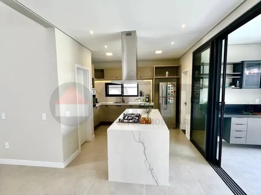 Foto 4 de Casa de Condomínio com 4 quartos à venda, 203m2 em Vossoroca, Votorantim - SP