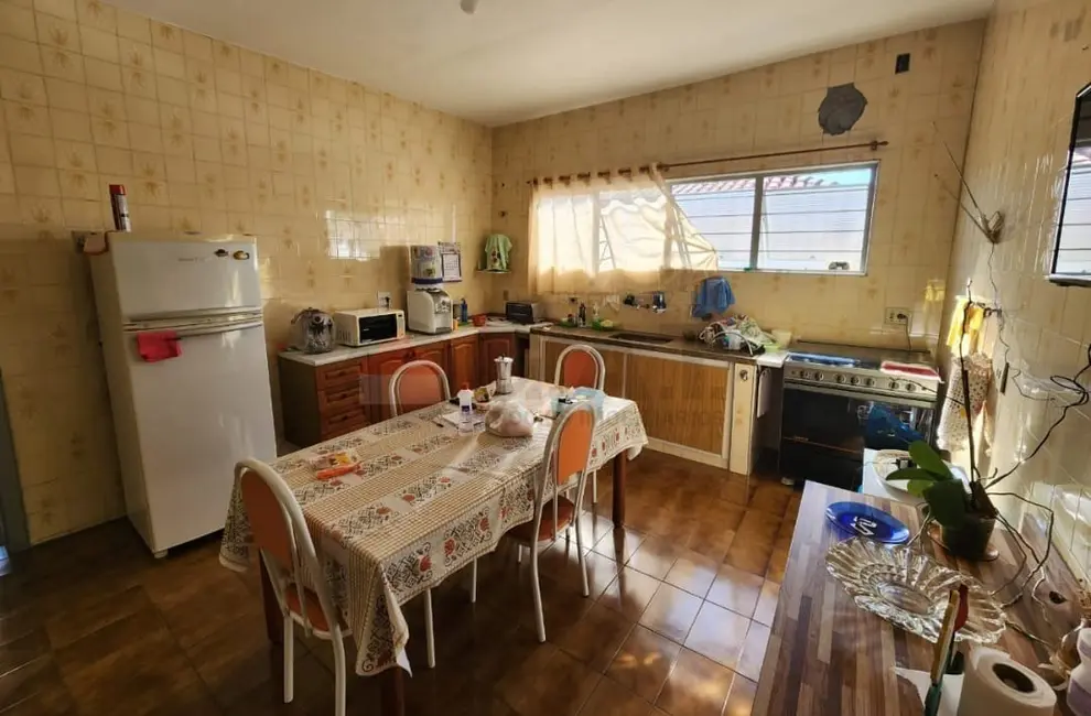 Casa com 3 quartos à venda, 203m2 em Jardim Santa Rosália, Sorocaba - SP - imagem 3 Foto 3 de Casa com 3 quartos à venda, 203m2 em Jardim Santa Rosália, Sorocaba - SP