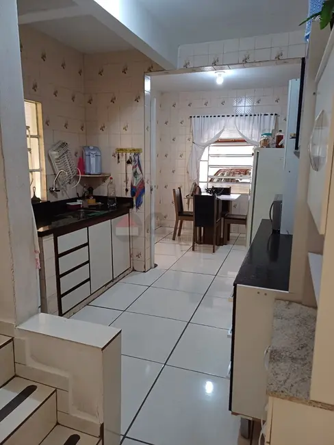 Casa com 2 quartos à venda, 330m2 em Vila Santa Rita, Sorocaba - SP - imagem 5 Foto 5 de Casa com 2 quartos à venda, 330m2 em Vila Santa Rita, Sorocaba - SP