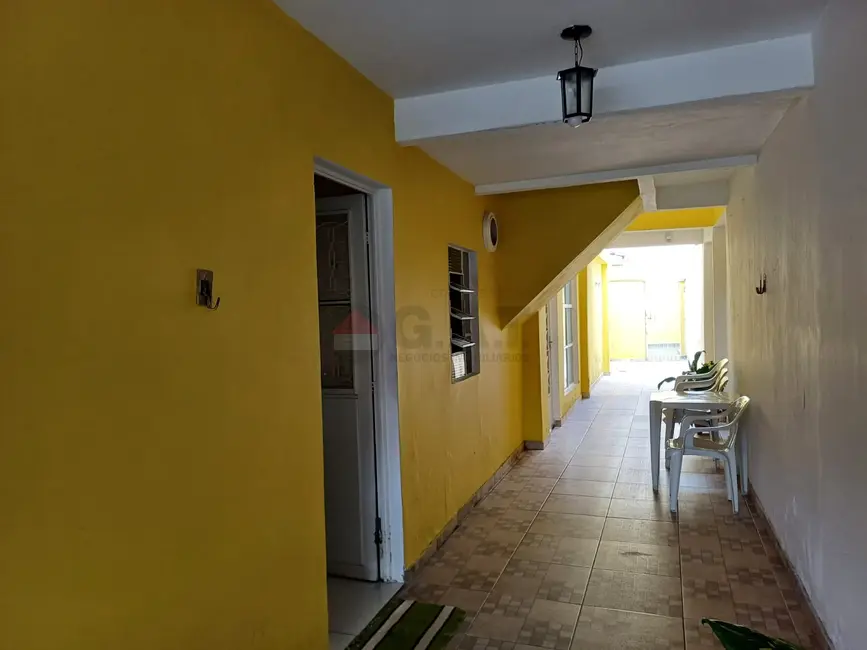 Casa com 2 quartos à venda, 330m2 em Vila Santa Rita, Sorocaba - SP - imagem 2 Foto 2 de Casa com 2 quartos à venda, 330m2 em Vila Santa Rita, Sorocaba - SP