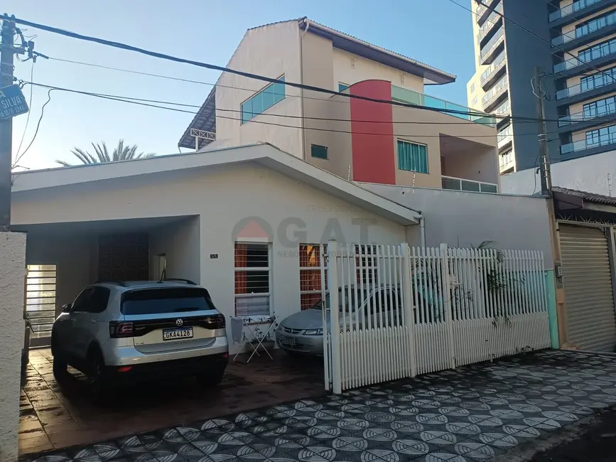 Casa com 3 quartos à venda, 106m2 em Jardim Faculdade, Sorocaba - SP - imagem 1 Foto 1 de Casa com 3 quartos à venda, 106m2 em Jardim Faculdade, Sorocaba - SP