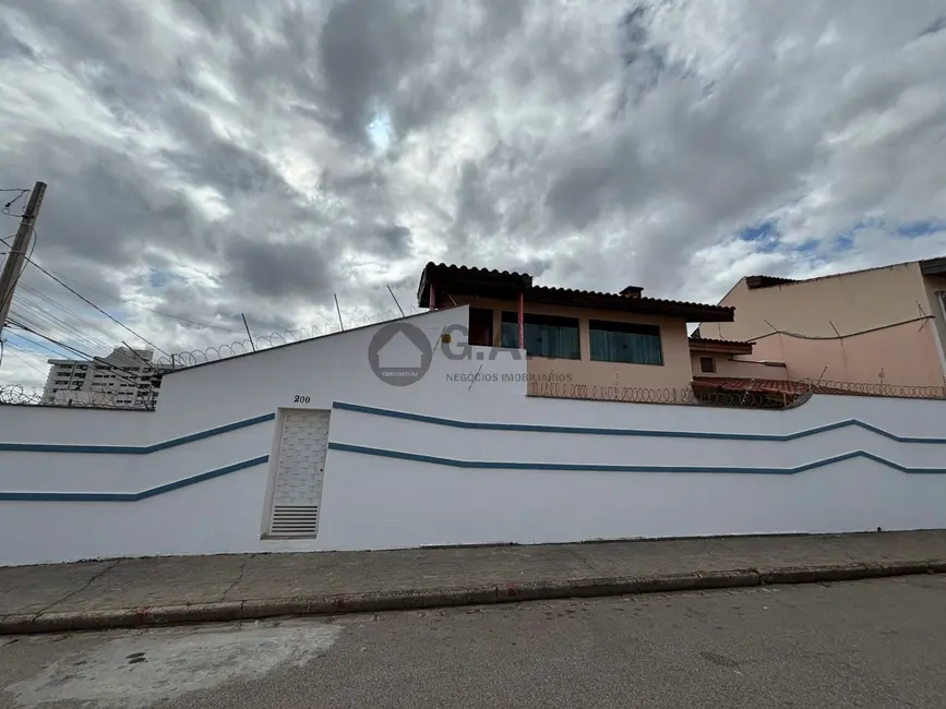 Foto 2 de Casa com 5 quartos à venda, 223m2 em Vila Augusta, Sorocaba - SP