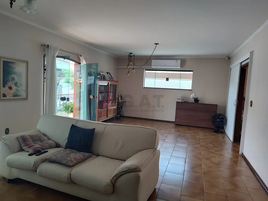 Foto 9 de Casa com 4 quartos para alugar, 297m2 em Jardim Santa Rosália, Sorocaba - SP