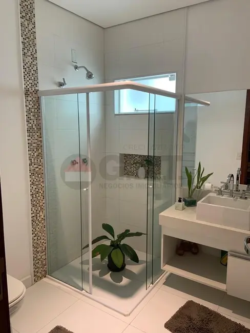 Casa de Condomínio com 3 quartos à venda, 405m2 em Jardim Residencial Tivoli Park, Sorocaba - SP - imagem 3 Foto 3 de Casa de Condomínio com 3 quartos à venda, 405m2 em Jardim Residencial Tivoli Park, Sorocaba - SP