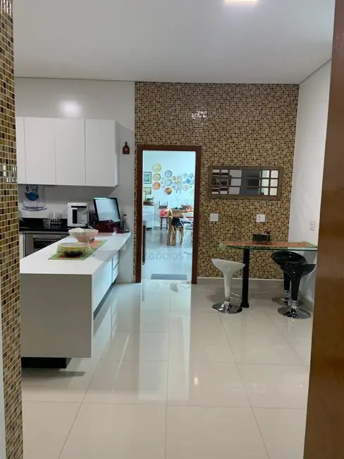 Casa de Condomínio com 3 quartos à venda, 405m2 em Jardim Residencial Tivoli Park, Sorocaba - SP - imagem 8 Foto 8 de Casa de Condomínio com 3 quartos à venda, 405m2 em Jardim Residencial Tivoli Park, Sorocaba - SP