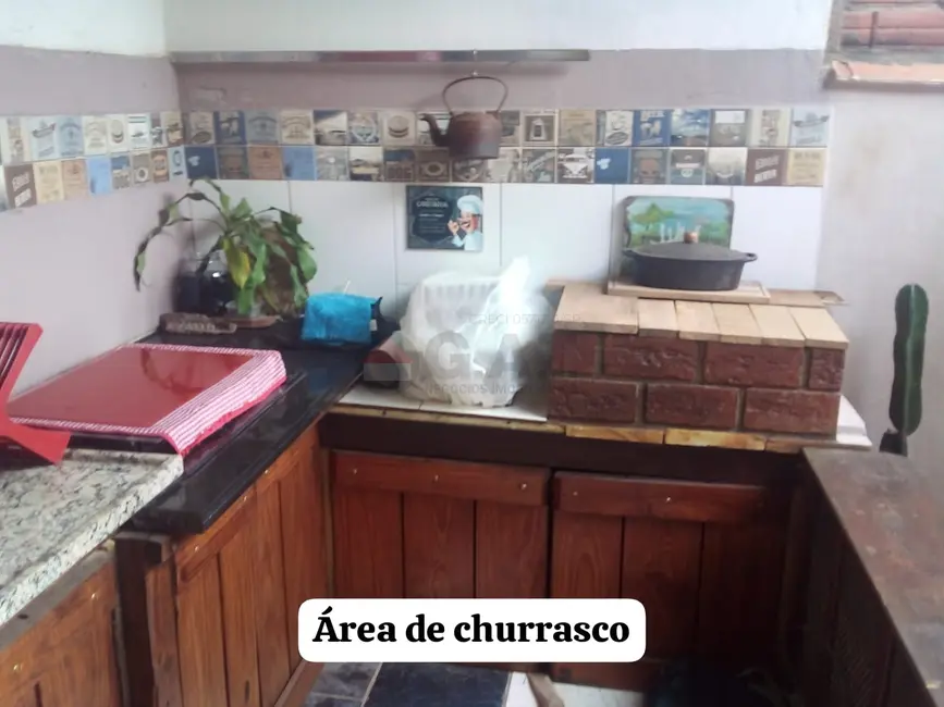 Foto 3 de Casa com 3 quartos à venda, 200m2 em Aracoiaba Da Serra - SP