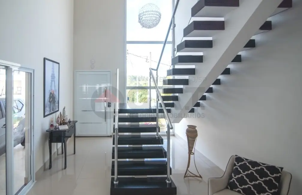 Foto 1 de Casa de Condomínio com 3 quartos à venda, 300m2 em Brigadeiro Tobias, Sorocaba - SP