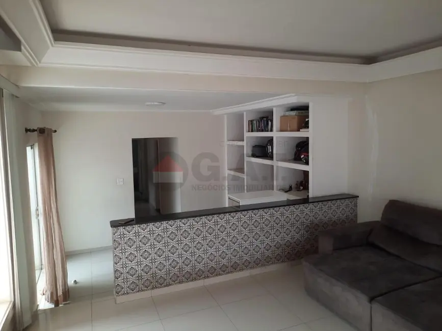 Casa com 3 quartos à venda, 160m2 em Jardim Santa Rosália, Sorocaba - SP - imagem 5 Foto 5 de Casa com 3 quartos à venda, 160m2 em Jardim Santa Rosália, Sorocaba - SP