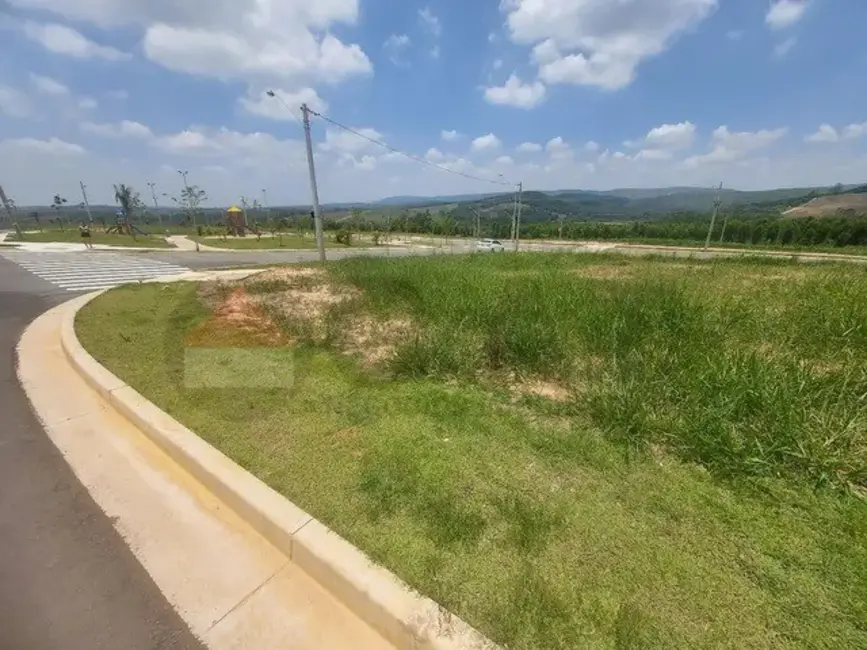 Foto 1 de Terreno / Lote à venda, 326m2 em Vila Santo Antônio, Votorantim - SP