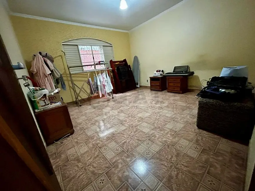 Casa com 3 quartos à venda, 240m2 em Jardim Europa, Sorocaba - SP - imagem 8 Foto 8 de Casa com 3 quartos à venda, 240m2 em Jardim Europa, Sorocaba - SP