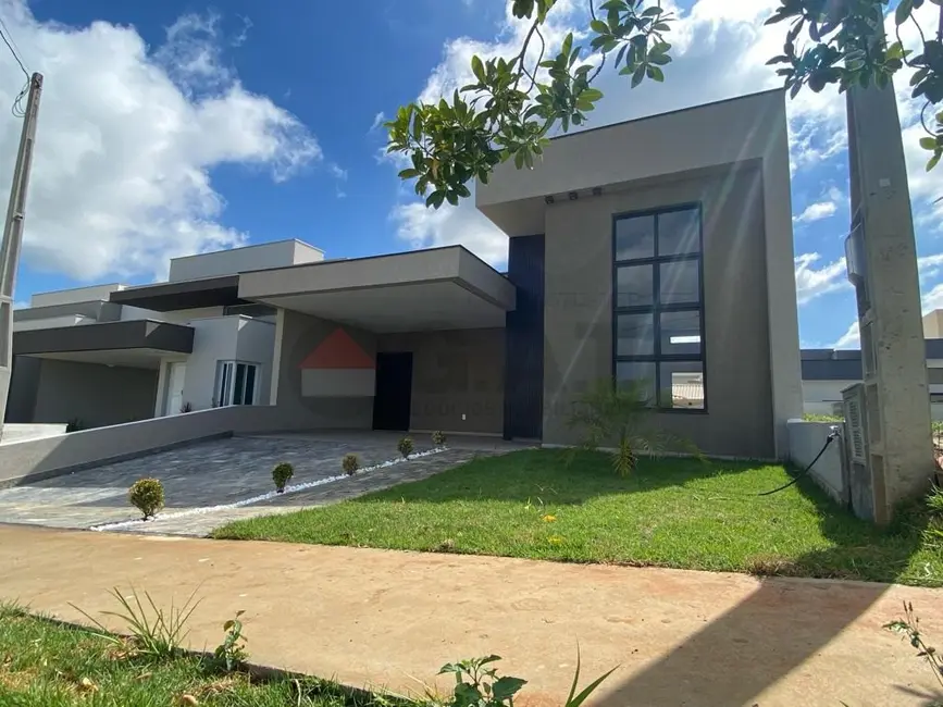 Foto 2 de Casa de Condomínio com 2 quartos à venda, 138m2 em Cajuru do Sul, Sorocaba - SP