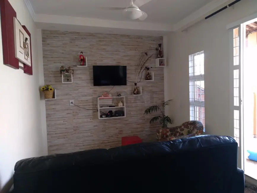 Casa com 3 quartos à venda, 126m2 em Vila Barcelona, Sorocaba - SP - imagem 3 Foto 3 de Casa com 3 quartos à venda, 126m2 em Vila Barcelona, Sorocaba - SP