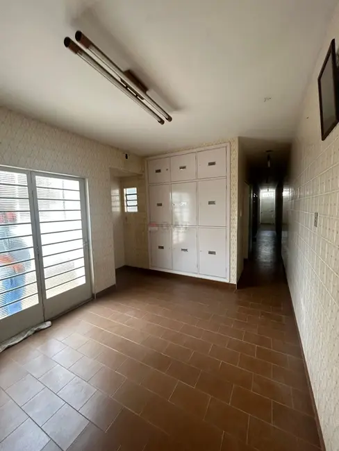 Casa com 5 quartos à venda, 200m2 em Centro, Sorocaba - SP - imagem 4 Foto 4 de Casa com 5 quartos à venda, 200m2 em Centro, Sorocaba - SP