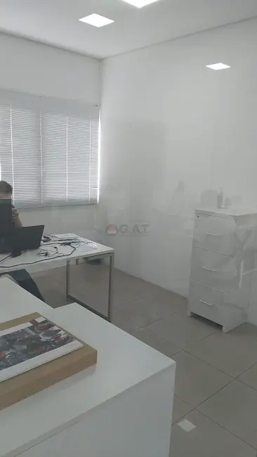 Armazém / Galpão para alugar, 1100m2 em Iporanga, Sorocaba - SP - imagem 8 Foto 8 de Armazém / Galpão para alugar, 1100m2 em Iporanga, Sorocaba - SP